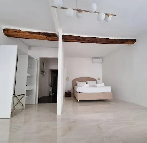 Apartment The Heritage- At Trevi Fountain-